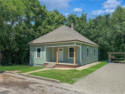 1305 Clinton St, Lexington, MO, 64067