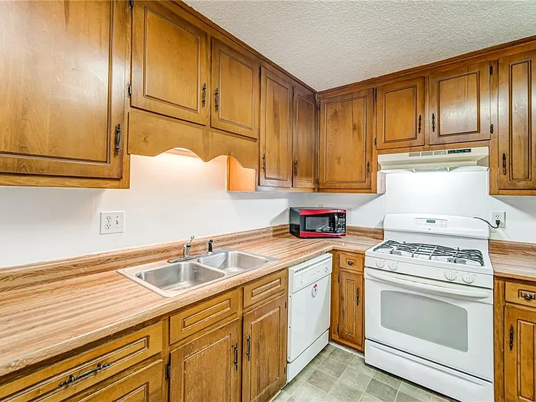 4355 E Paulding Dr #B — Photo 5