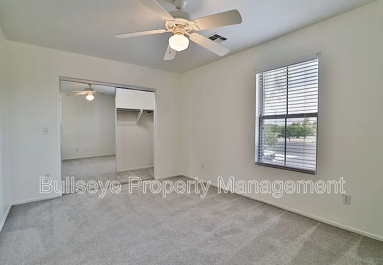 1069 E Lowell Ct — Photo 17