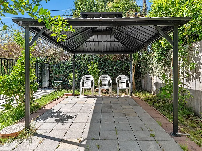 17434 Emelita St — Photo 41