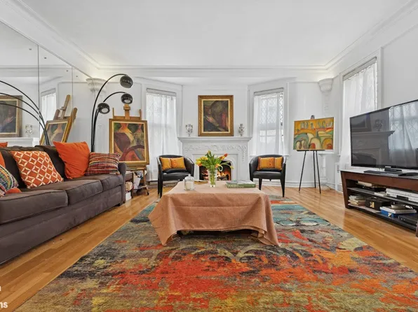 1702 East 28th Street image 2 of 16