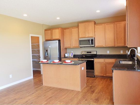 3rd image of 3528 Kadler Ave NE