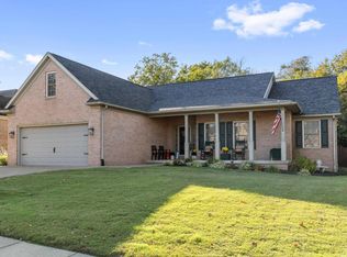 15100 Kingsmont Dr, Evansville, IN 47725