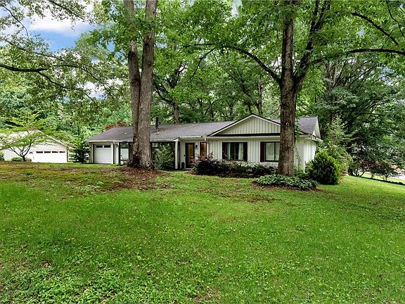 4th image of 5045 Red Oak Ln