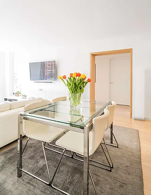 Rented by Compass | media 41