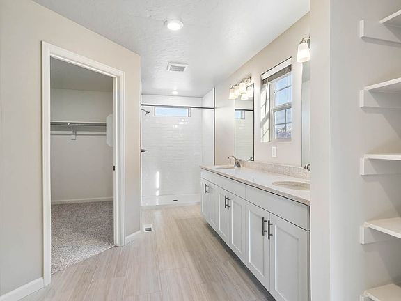 A view of the entire primary bathroom