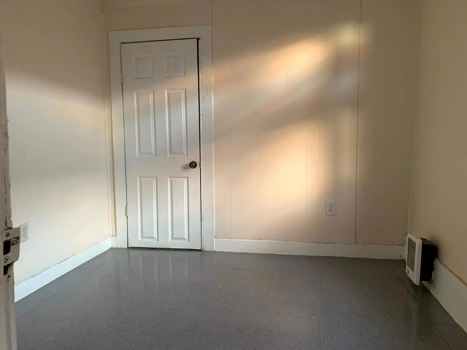140 W Main St — Photo 1