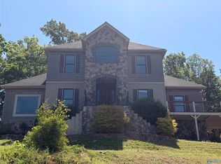 2032 Hualapai Ln, Guntersville, AL 35976