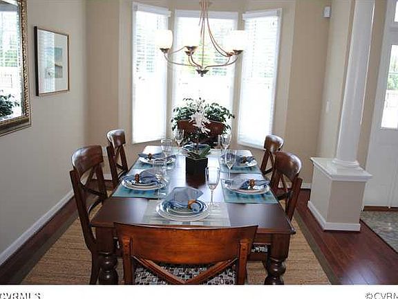 3rd image of 843 Fair Port Cir #4