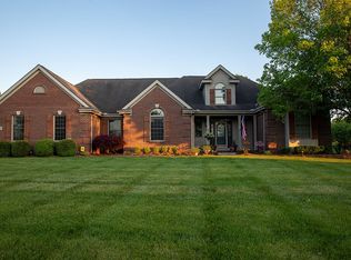 13844 W Wind Dr, South Lyon, MI 48178