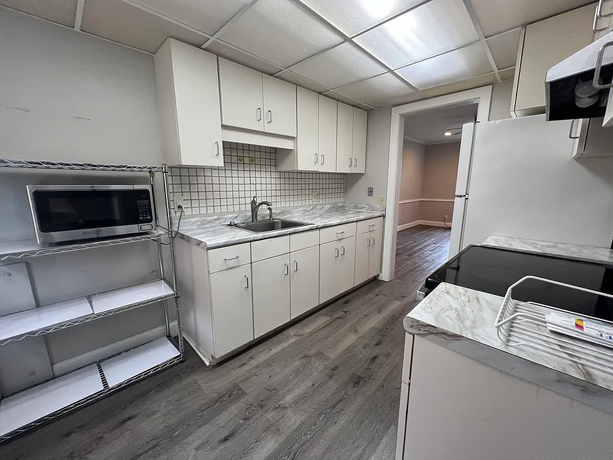 Building Photo - 1560 Cardington Rd #1
