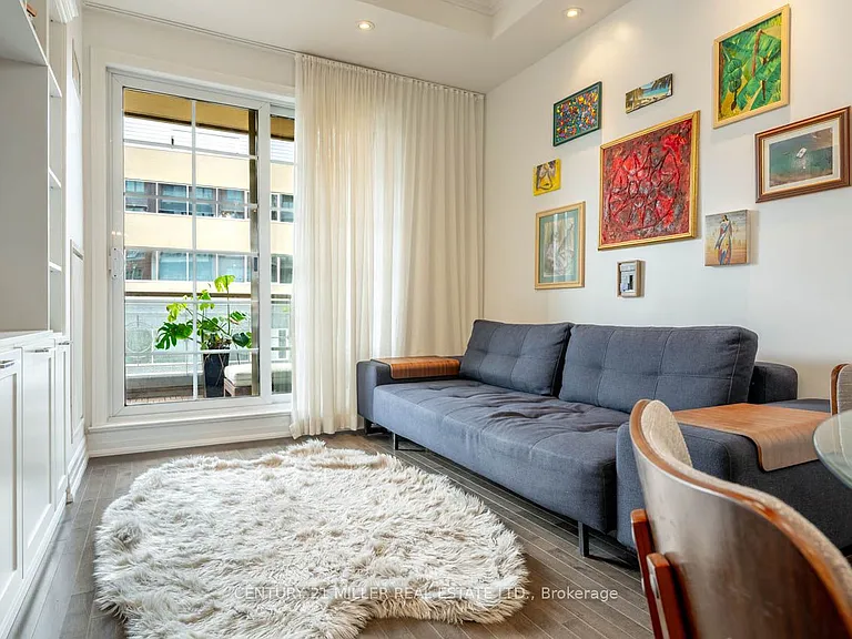 20 Burkebrook Pl #328 — Photo 7