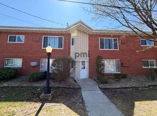 111 Harrington Ave APT 8, Crown Point, IN 46307