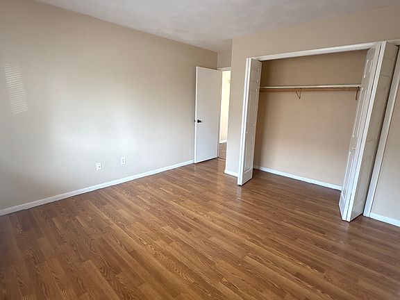 4th image of 110 E Grove Ave APT M