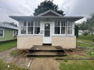 1115 Oakland St, South Bend, IN 46615
