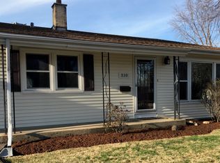 310 Beach St, Villa Park, IL