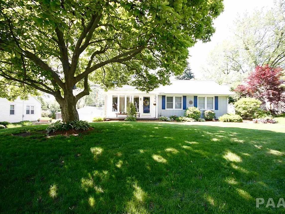 1st image of 126 W Clara Ave
