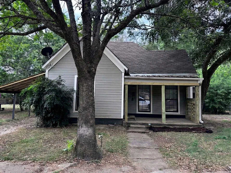 328 E High St