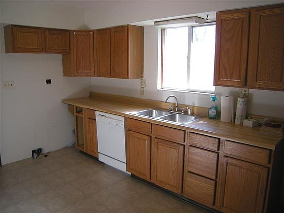 3rd image of 4086 Catawba Ave