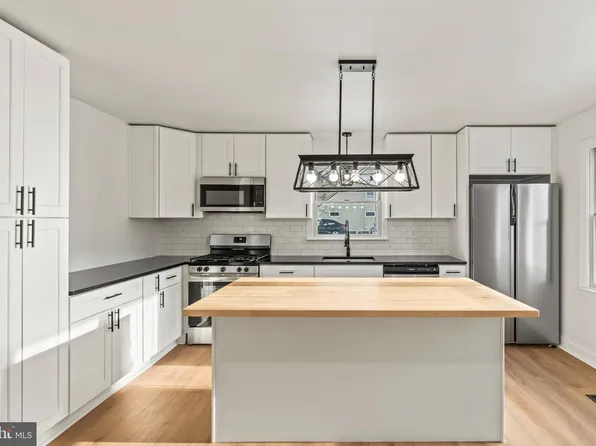 329 Ridge Ave, Glendora, NJ 08029