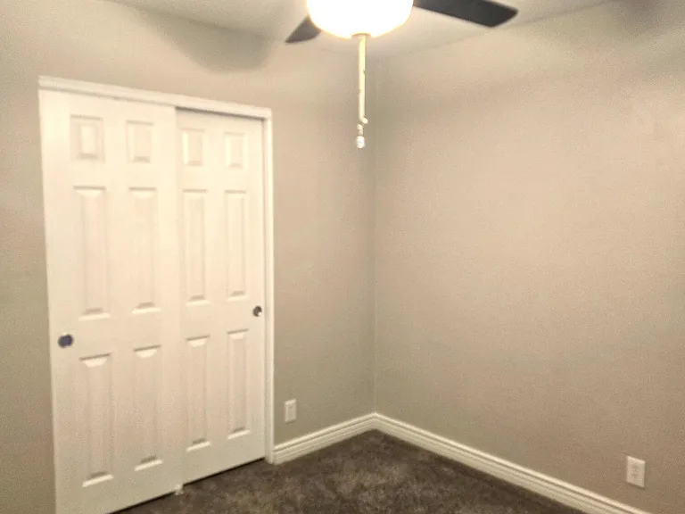 1133 E Butler Dr — Photo 10