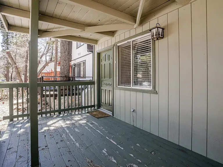 336 Spruce Ln — Photo 2