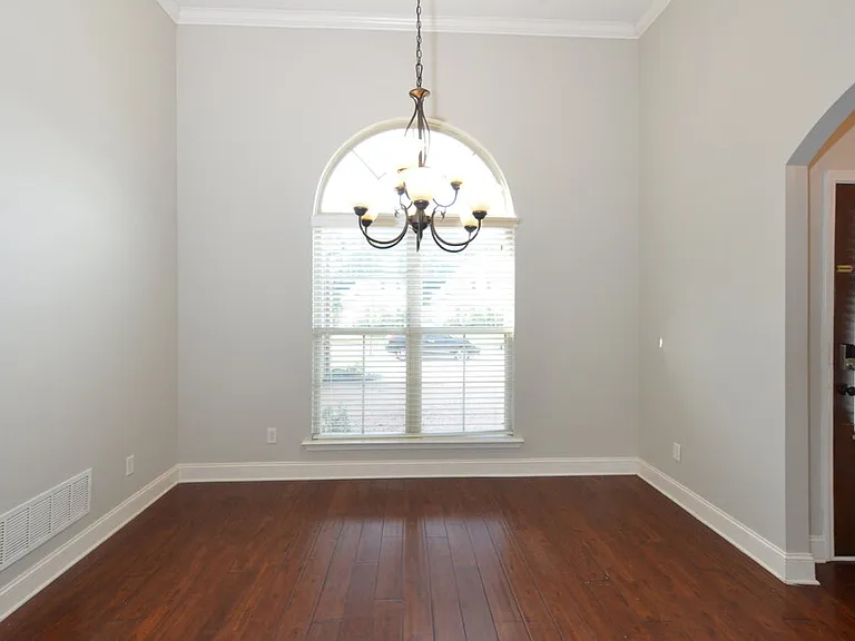 2647 Champion Hills Dr — Photo 8