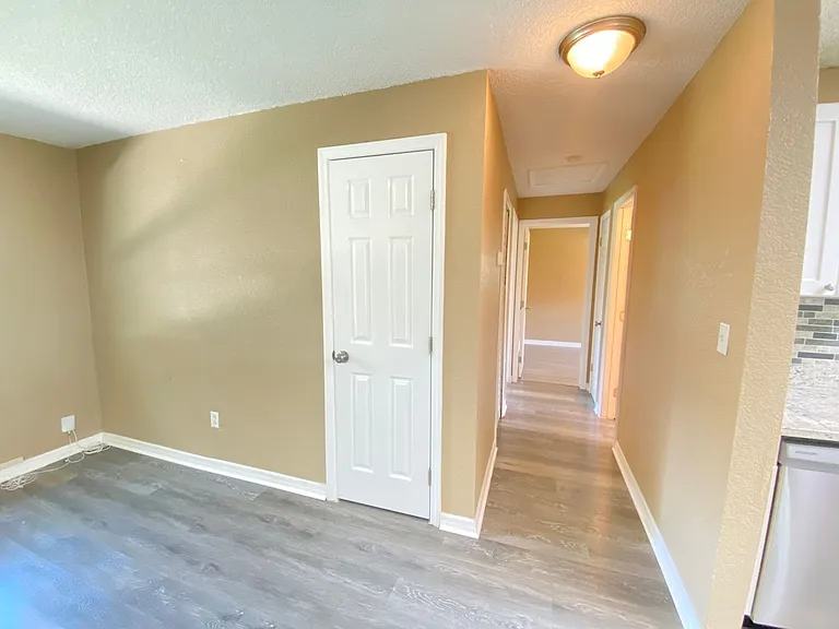 908 Teatro Ct — Photo 8
