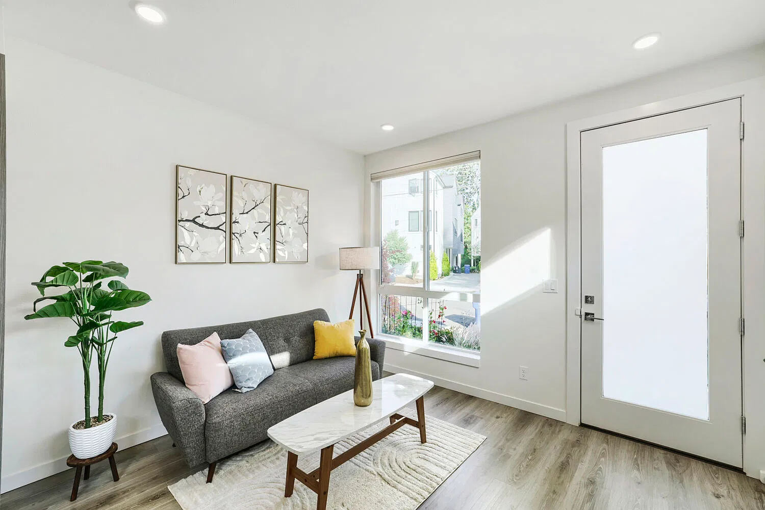 2 bed, 1030 sqft, $2,950 — Photo 4