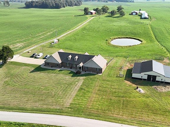 3rd image of 3219 Tonieville Rd