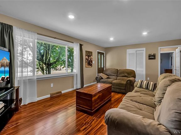 5th image of 12466 Williston Rd