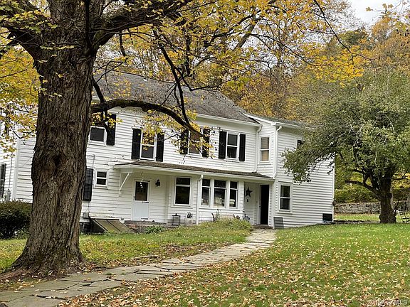 2nd image of 611 Peekskill Hollow Road