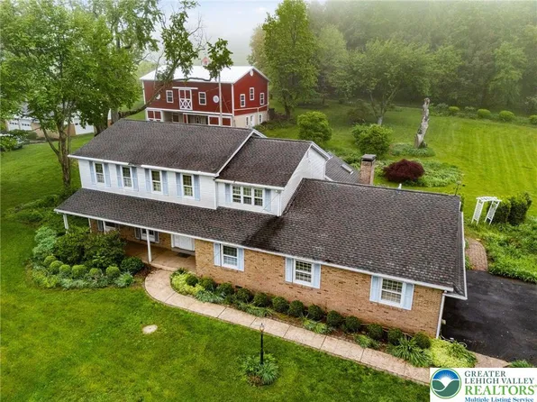 4525 Scheidys Rd N, Coplay, PA 18037