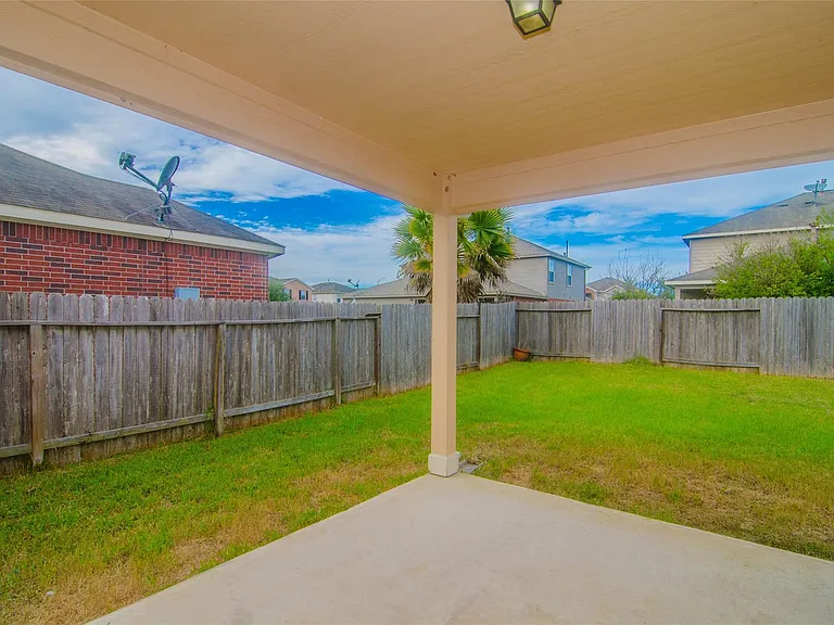 18314 Fairwood Meadow Ct — Photo 19