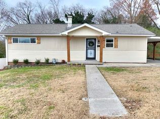 105 Alger Rd, Oak Ridge, TN 37830