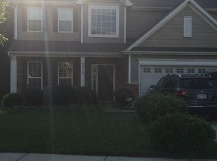 9319 Macquarie Ln, Charlotte, NC 28227
