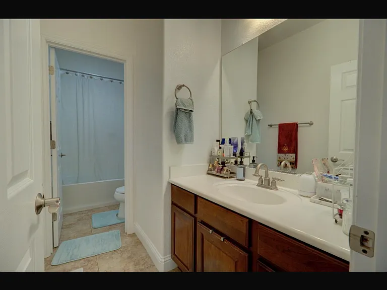 523 Danbury Pl — Photo 26