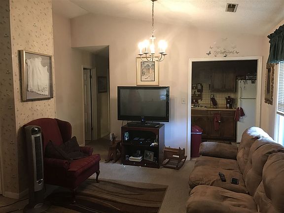 3rd image of 1005 Kennesaw Dr SE