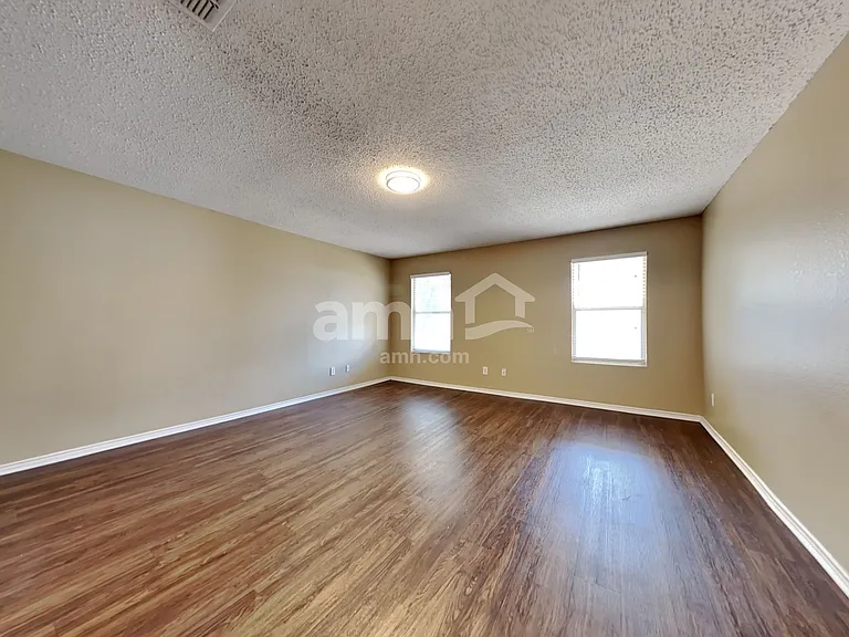 4609 Green Meadow Dr — Photo 10