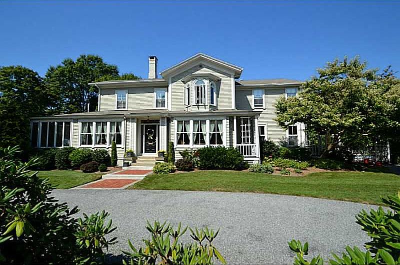 2nd image of 46 Nayatt Rd