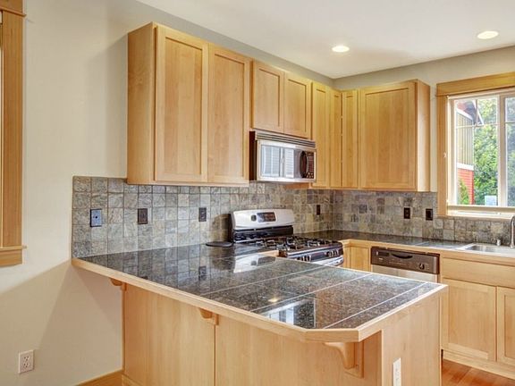 5th image of 9125 23rd Ave NE