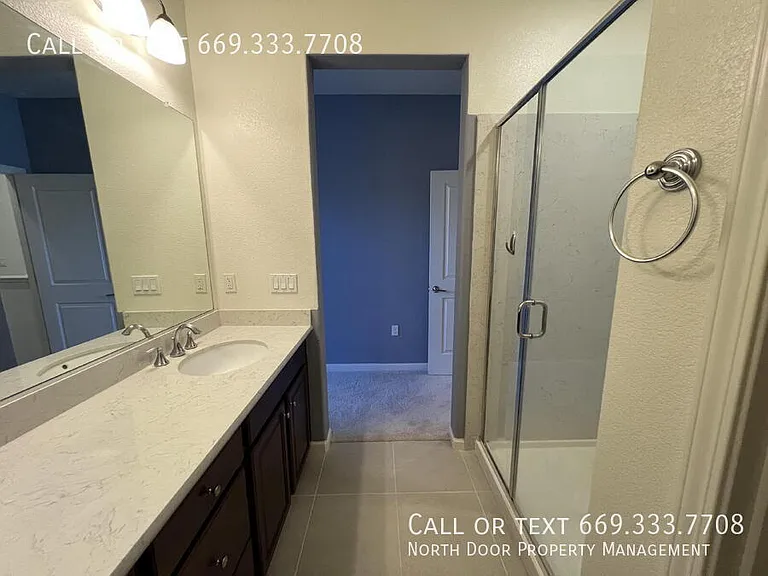 2762 Ferrara Cir — Photo 35