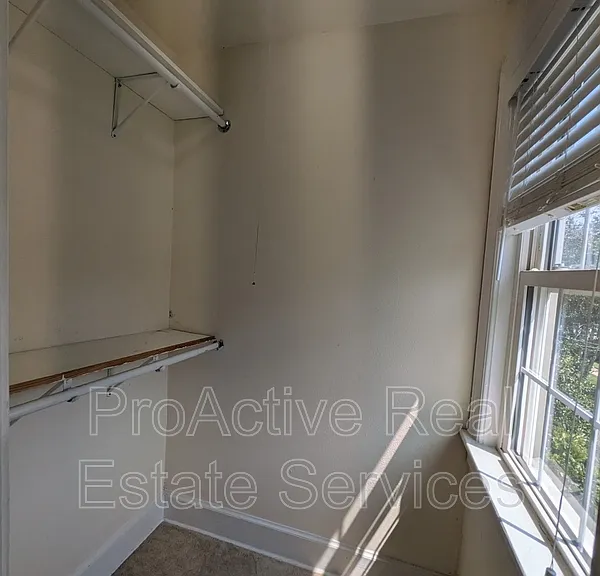 1605 Hampton Blvd #2 — Photo 8