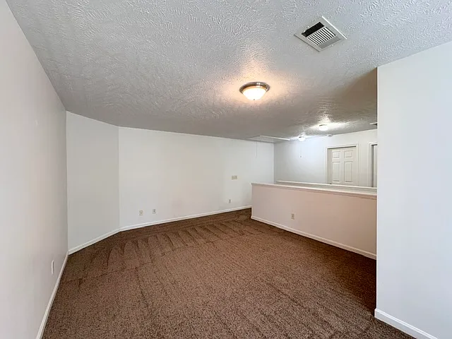 8401 Charbay Cir — Photo 12