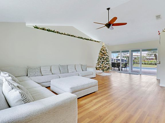 3rd image of 2398 SW Lejune Street
