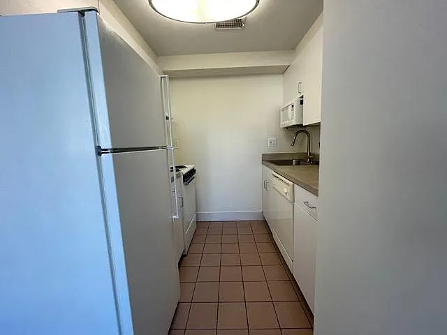 Canal House — Photo 19