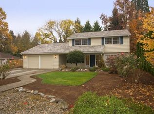 8945 SW Crestwood St, Portland, OR 97223