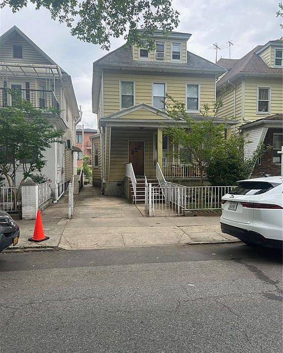 1st image of 133 Bay 25th St