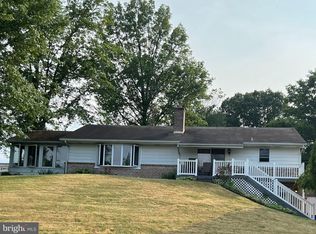 717 Old Line Rd, Manheim, PA 17545