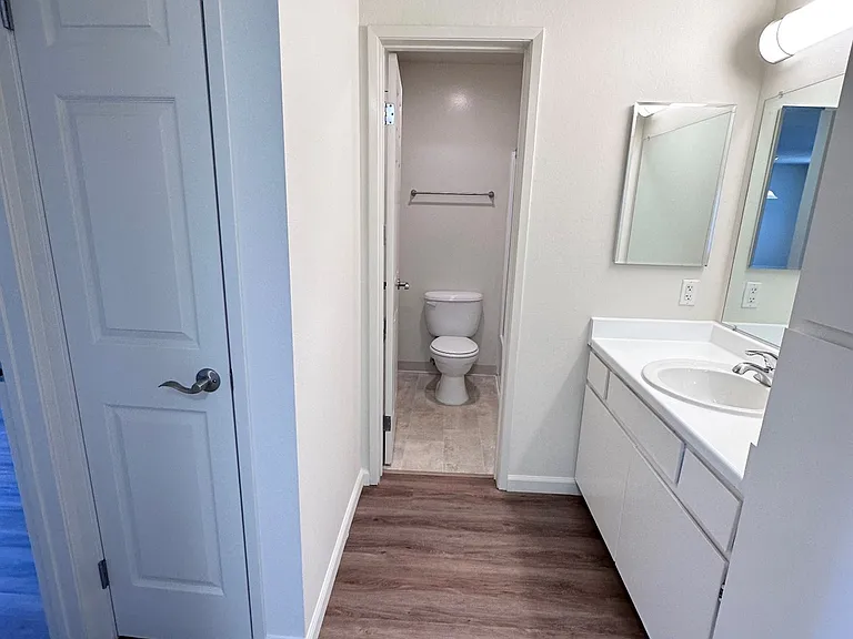 Fiesta Apartments — Photo 10
